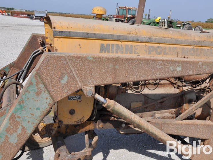 minneapolis-moline-m602-image-13