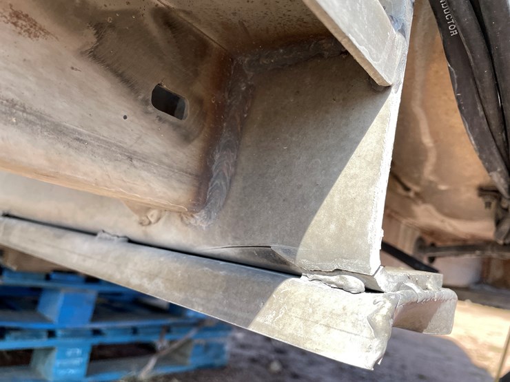 #3371-•-1982-walker-bulk-milk-truck-tank-image-9