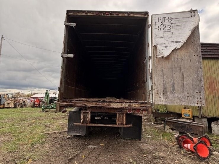 strick-trailer-image-3