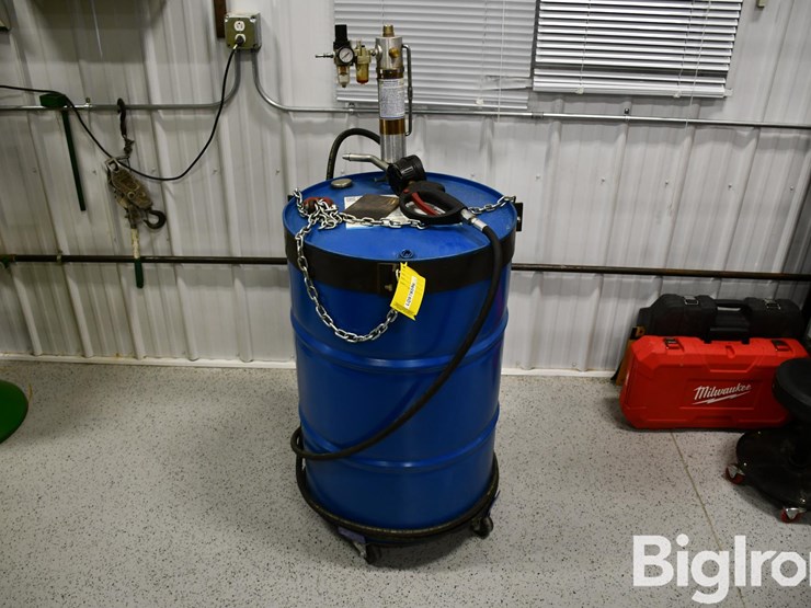 chevron-ursa-super-plus-ec-sae-15w-40-portable-oil-tank-image-1