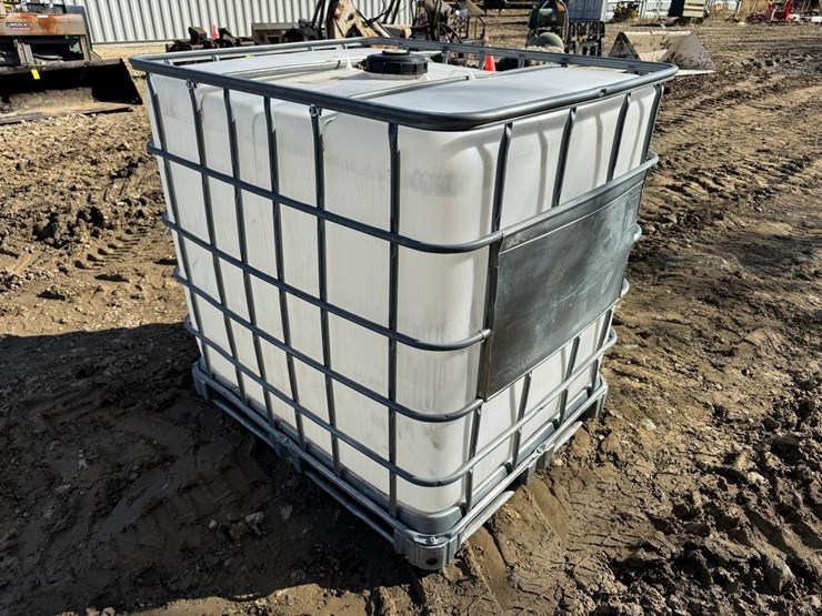 water-tank-tote-image-2