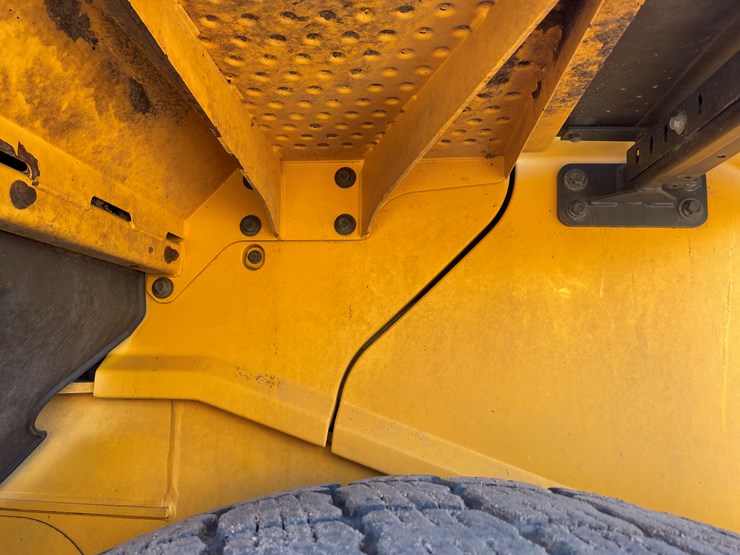 2015-volvo-l70h-image-22