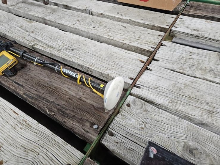 #2479-•-2002-trimble-5700-gps-reciever-image-4