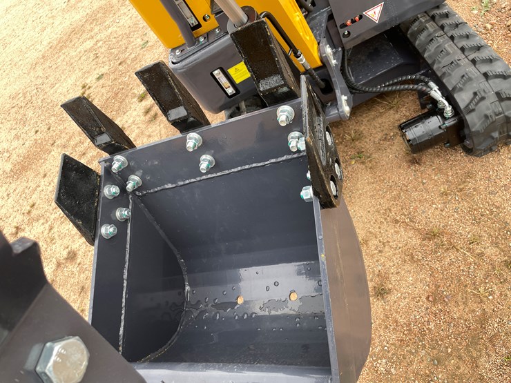 #1796-•-agt-mx20r-mini-excavator-image-17