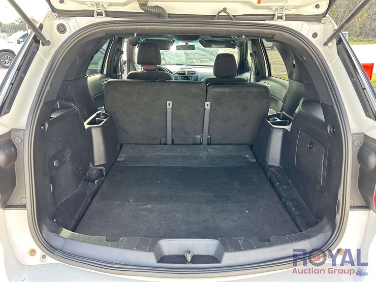 2016-ford-explorer-image-22