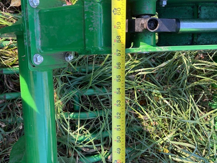 john-deere-rock-bucket-image-16