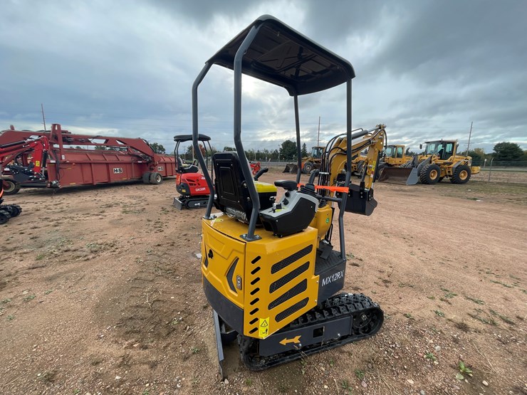 #1695-•-agt-mx12rx-mini-excavator-image-4