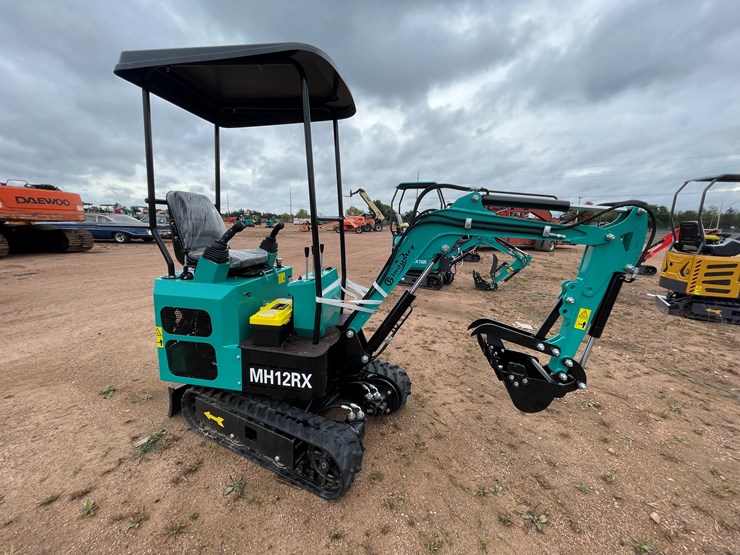 #1696-•-agt-mh12rx-mini-excavator-image-3