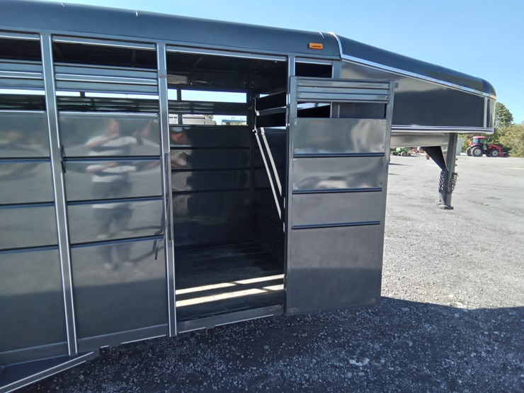 #918-•-2021-mtpa-gooseneck-stock-trailer-image-12