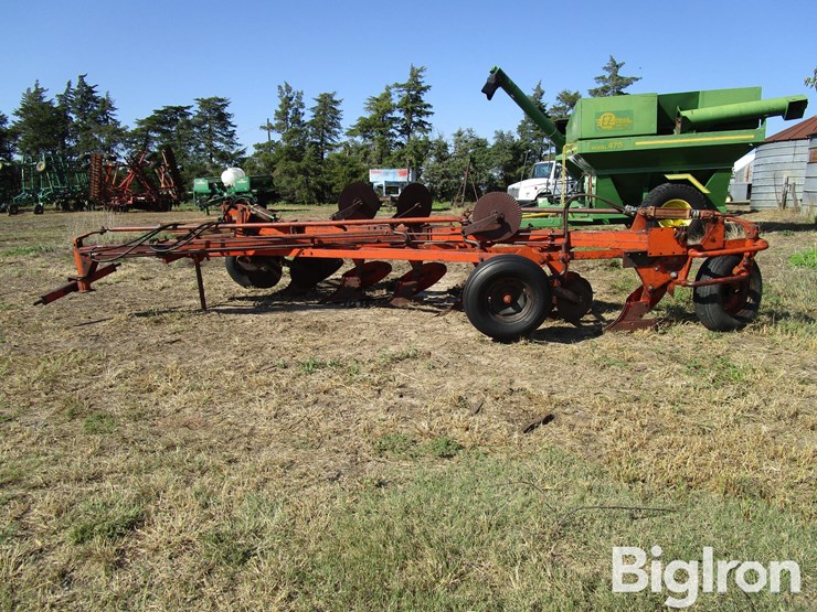 case-6x16-semi-mounted-plow-image-8