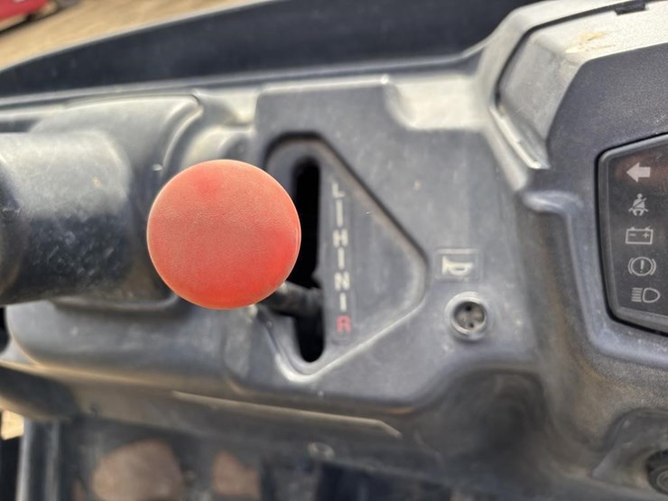 2017-kubota-rtv-x900-image-13