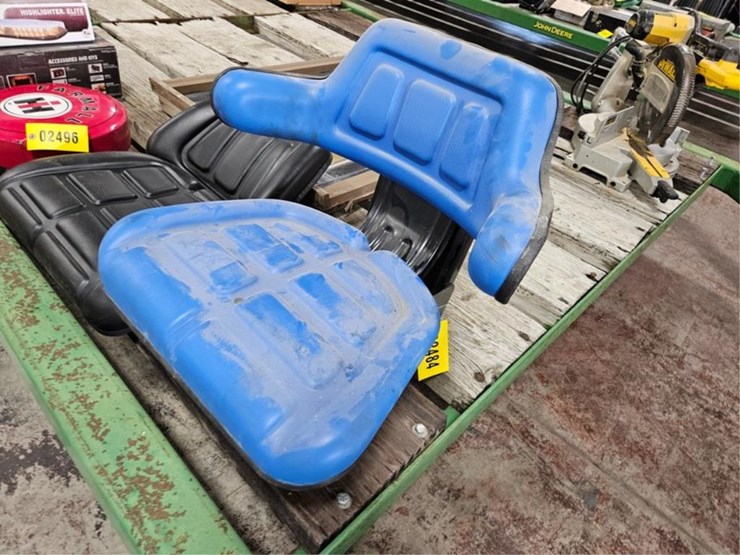 #2484-•-blue-ford-seat-w/-mount-image-1