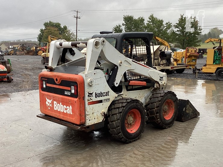2015-bobcat-s650-image-4