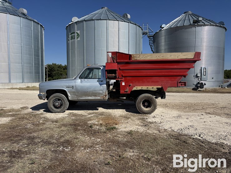 1982-chevrolet-k30-4x4-feed-truck-image-8