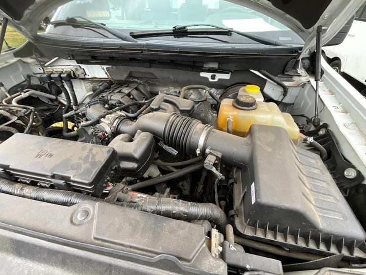 2014-ford-f150-xl-image-21