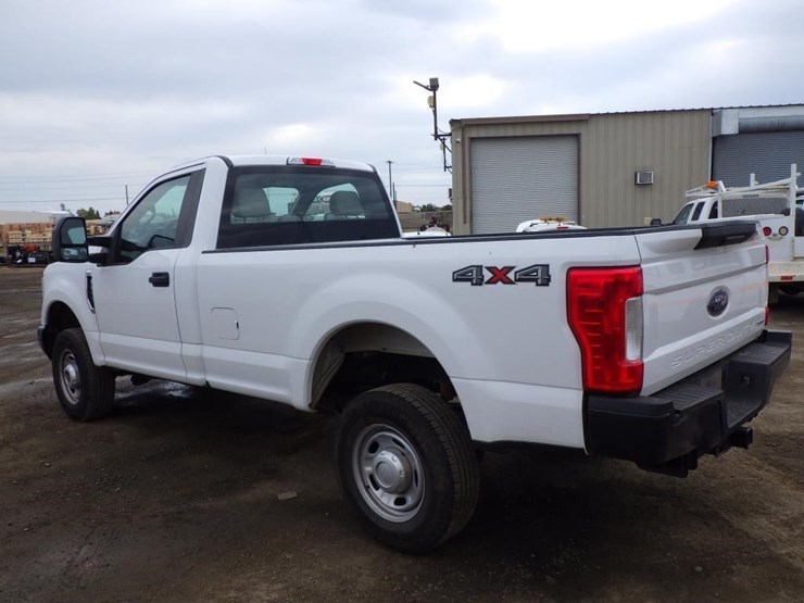 2017-ford-f350-image-4