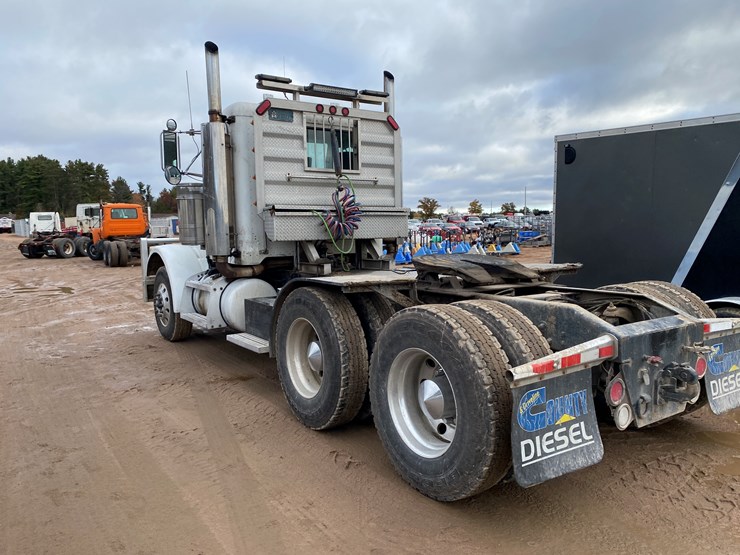 peterbilt-357-image-7