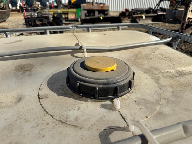 water-tank-tote-image-6