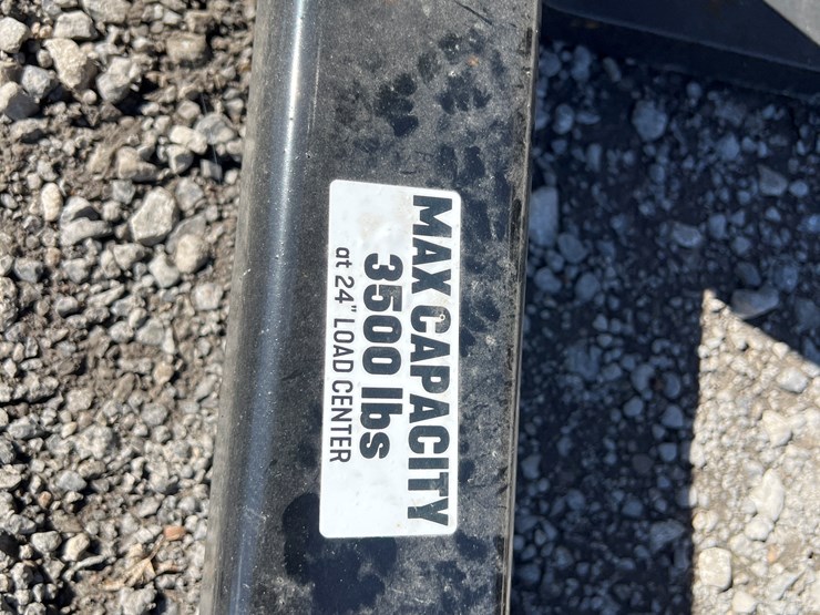 #843-•-unused-kivel-qt-pallet-forks-image-3