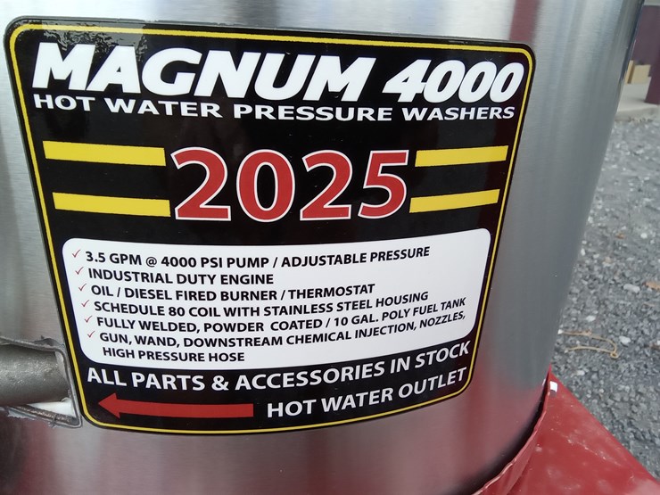 #859-•-magnum-4000-series-gold-hot-water-pressure-washer-image-2