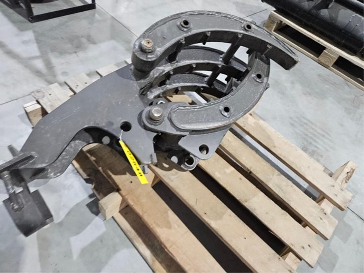 #2548-•-excavator-grapple-image-1