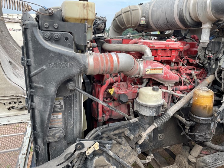 2011-peterbilt-365-image-80