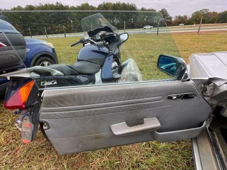 1987-mercedes-560sl-(at,-2-door,-v8,-miles-image-13