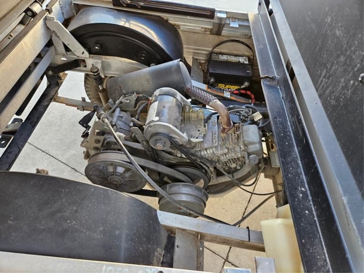 #2524-•-club-car-carryall-500-golf-cart-image-13