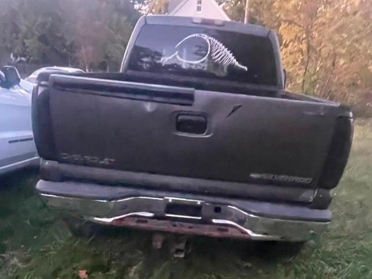 2002-chevrolet-silverado-image-2