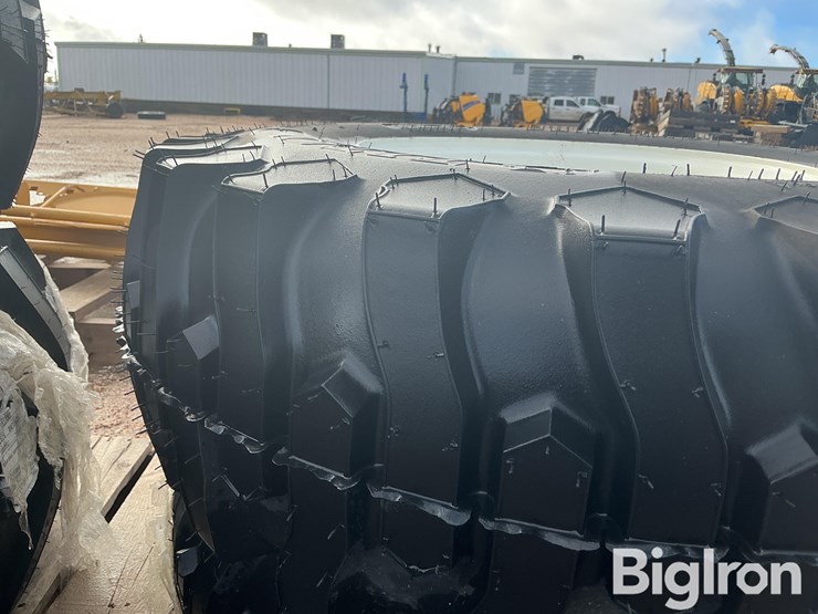 titan-contractor-fwd-12-16.5nhs-tractor-tires-w/brackets-image-14