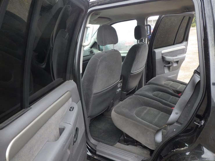 2003-ford-explorer-image-7