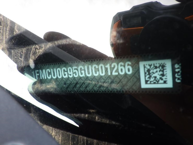 2016-ford-escape-image-15