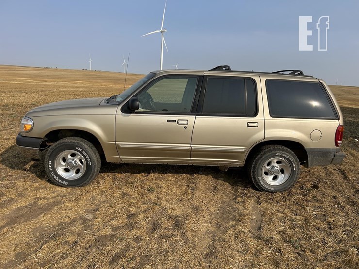 2001-ford-explorer-xlt-image-8