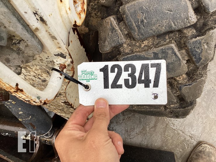 2015-bobcat-s650-image-19