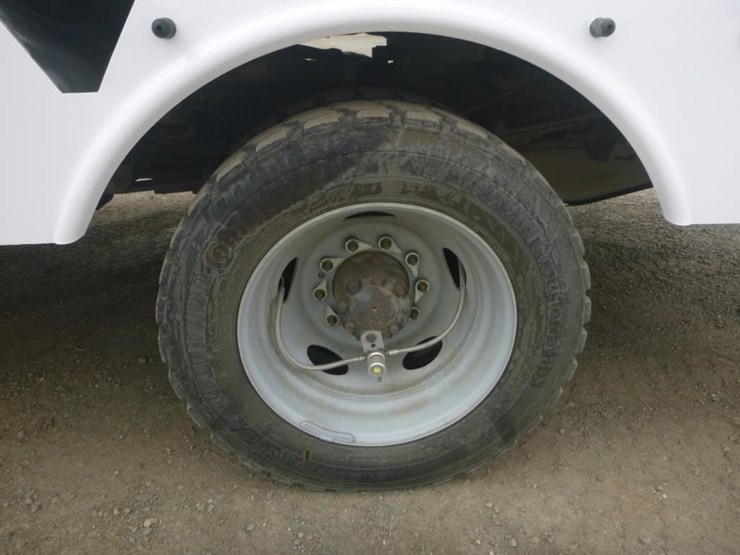 2015-ford-f550-image-28