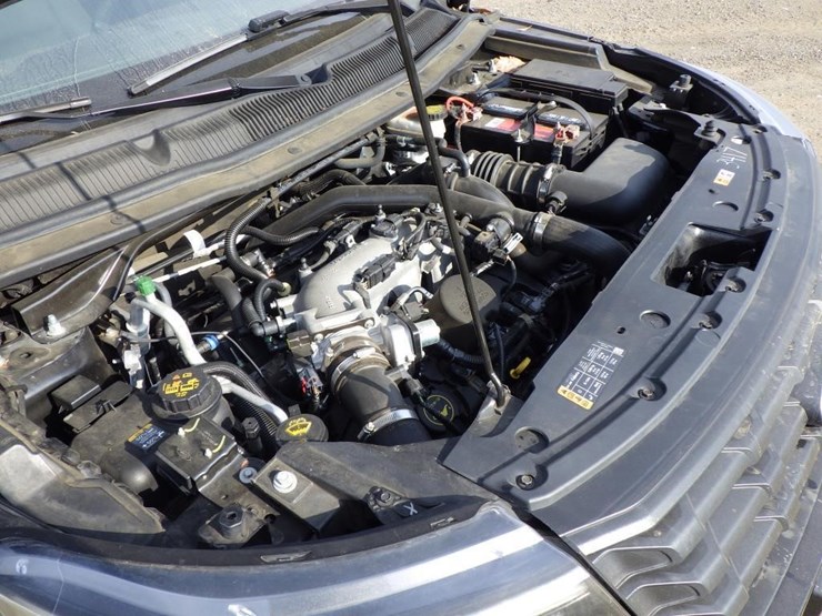 2019-ford-explorer-image-11