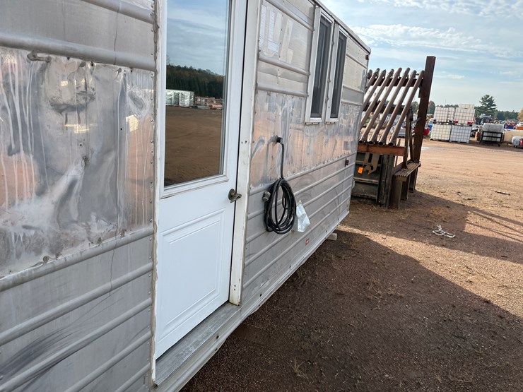 #3199-•-converted-storage-office-box-image-6