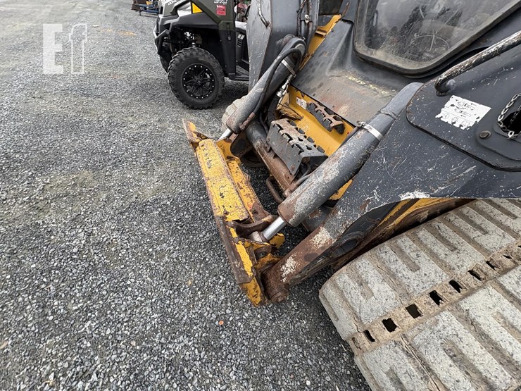 2017-deere-333g-image-14