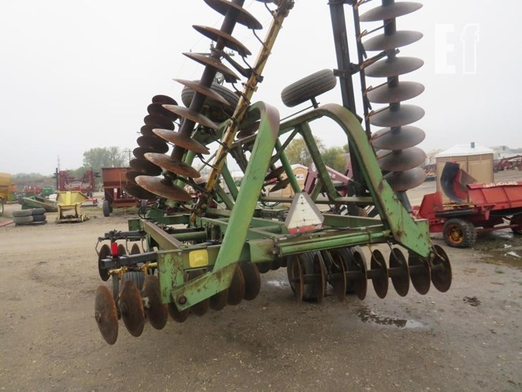 john-deere-230-image-7