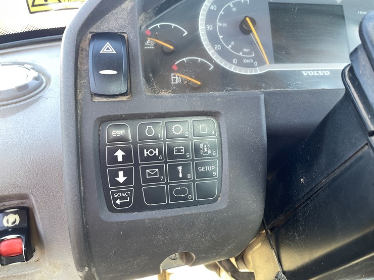 2015-volvo-l70h-image-50