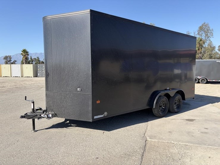 2026-southland-lcht35-7-518v-86-enclosed-trailer-image-1