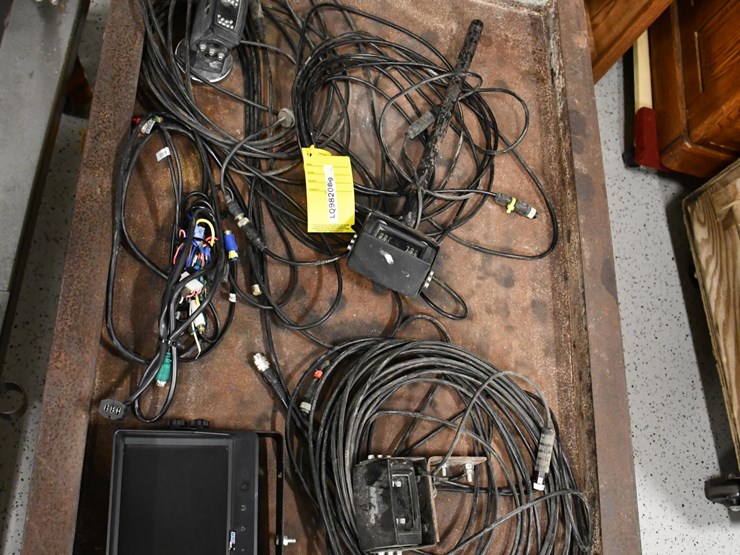 cab-cam-backup-tractor-cameras-image-6