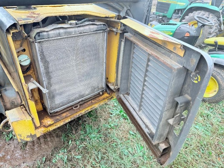 new-holland-ls185b-image-22