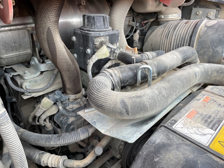 2022-kubota-svl97-2-image-17