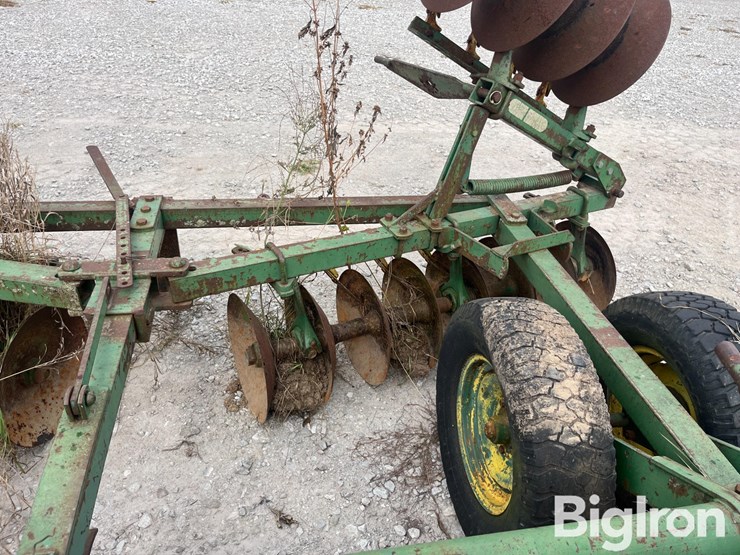 john-deere-18-image-15