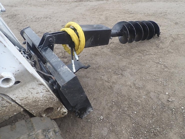 wildcat-skid-steer-post-hole-digger-with-12"-auger-image-6