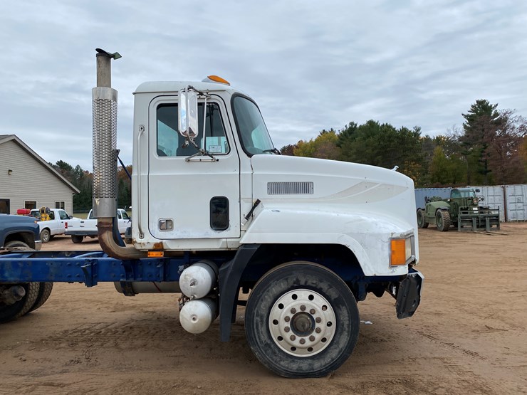 1993-mack-ch613-image-5