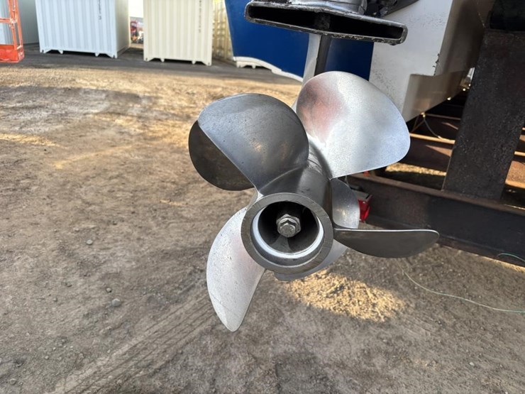 2004-unknown-trailer-image-66