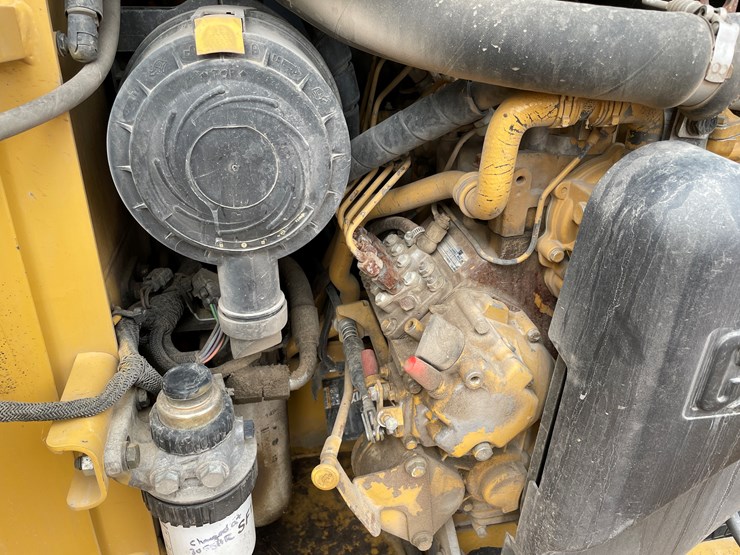 2012-caterpillar-226b3-image-23