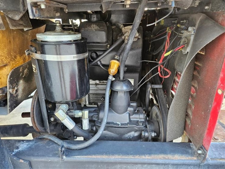 #2525-•-toro-1100-sprayer-image-25